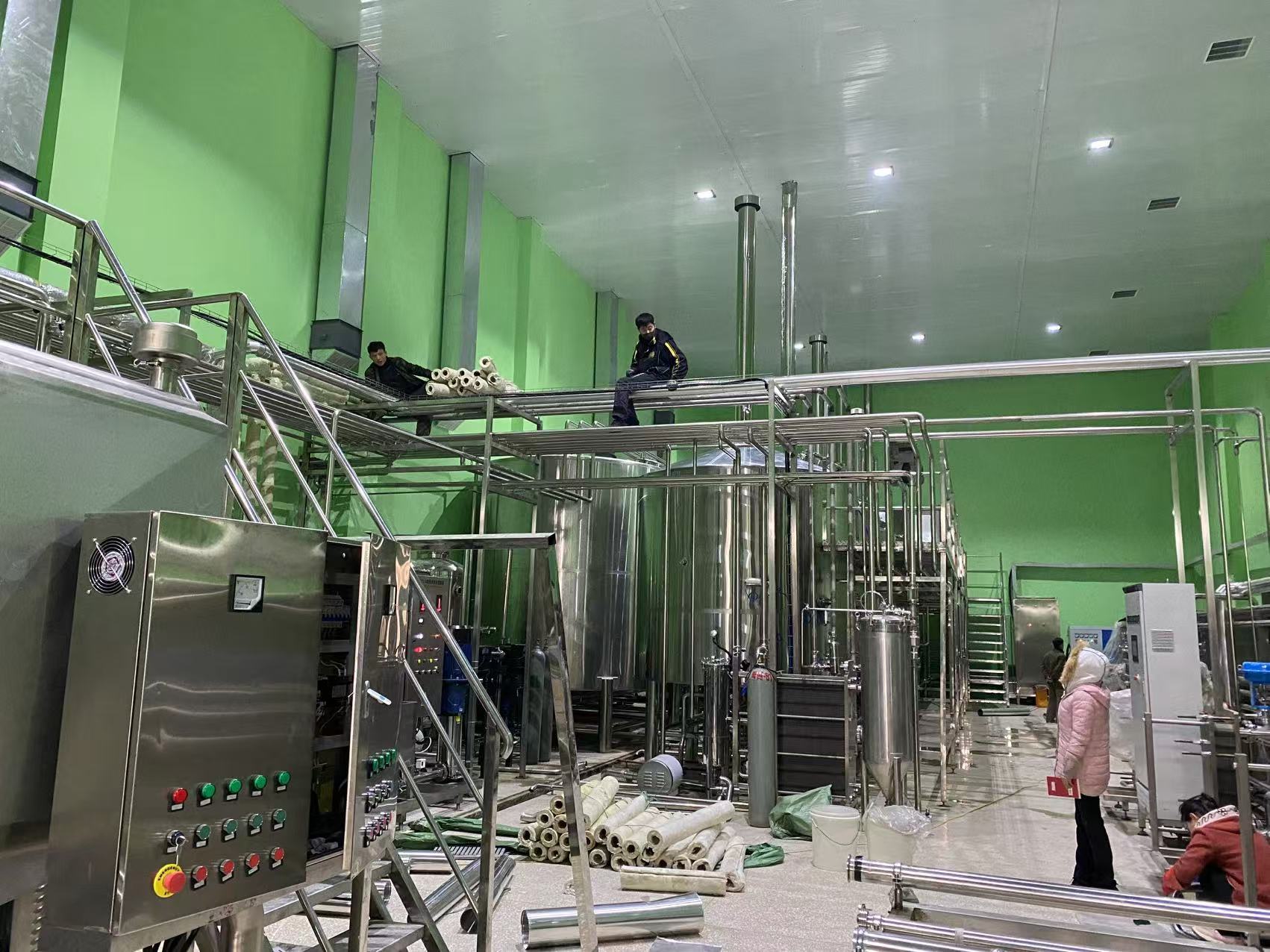 斗门精酿啤酒设备厂—精酿啤酒设备制造：传承工艺与创新科技的交融